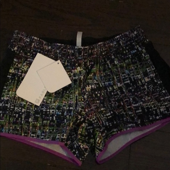 FABLETICS FALLON SHORT - Picture 3 of 4